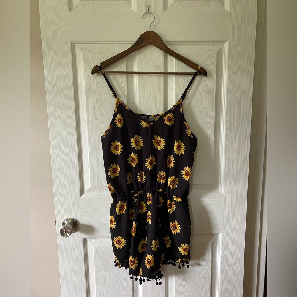 Zaful Sunflower Romper